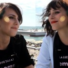 Natalia de Molina y Nausicaa Monnín en la presentación de La luz de Elna