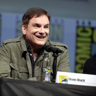 Shane Black en la Comic Con presentando Predator
